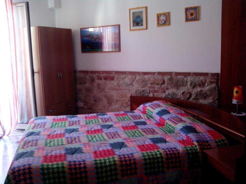 Bed&Breakfast La Casetta SantʼAlessio Siculo Camera foto