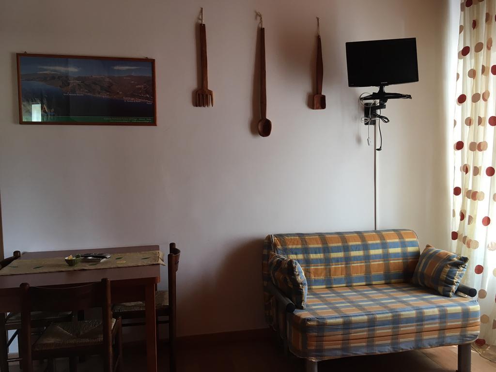 Bed&Breakfast La Casetta SantʼAlessio Siculo Esterno foto
