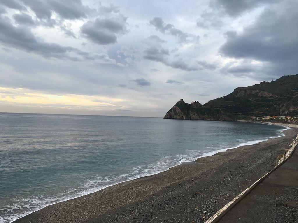 Bed&Breakfast La Casetta SantʼAlessio Siculo Esterno foto
