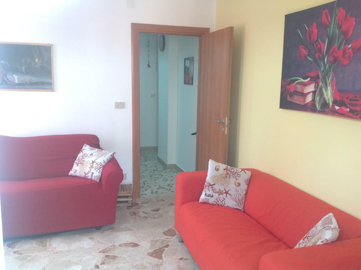 Bed&Breakfast La Casetta SantʼAlessio Siculo Esterno foto